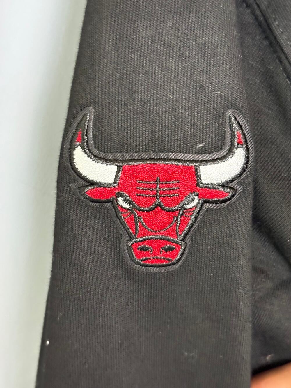 Pro Standard Bulls Womens Cropped Hoodie XL Black NWT